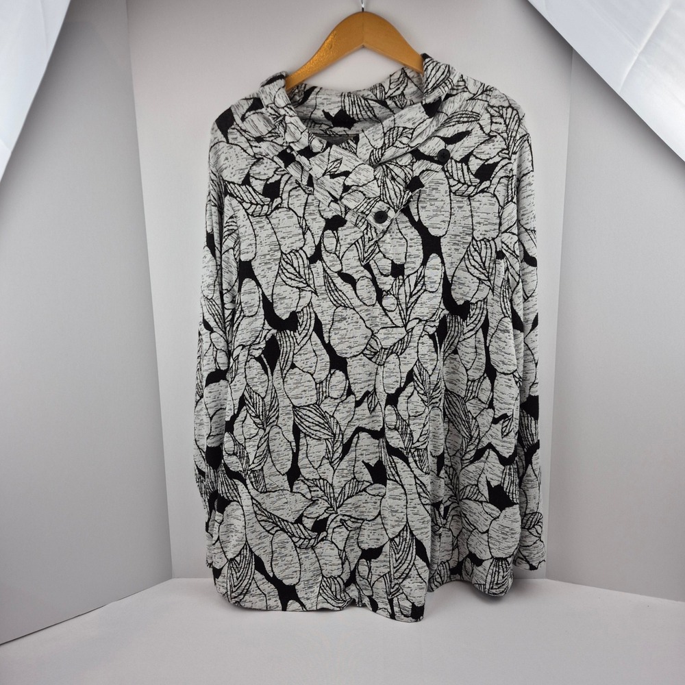 Chico's Black White Botanical Leaf Print Cowl Neck Button Knit Top Size 3 XL
